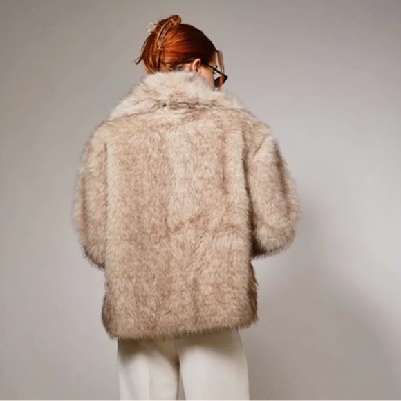 New blue b Taupe Light Brown Neutral Lined Plush Two-tone Faux Fur Coat Jacket S - Picture 4 of 4